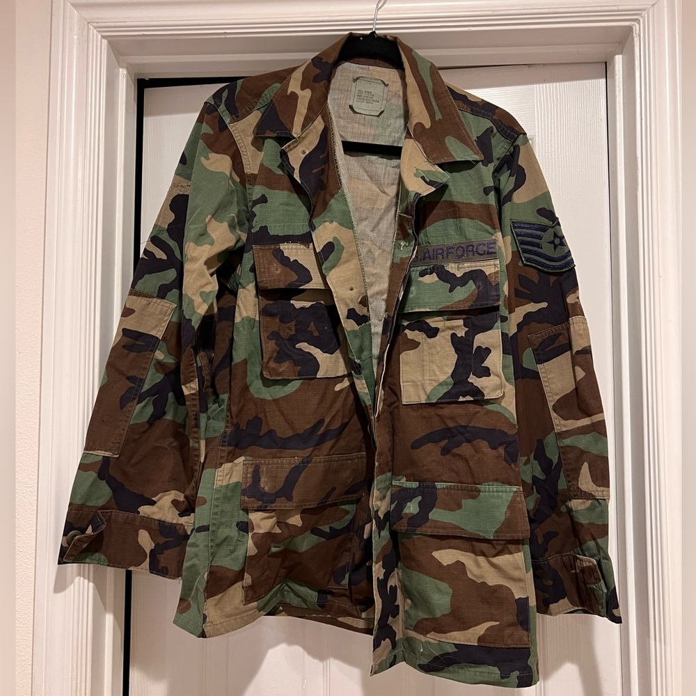 Authentic camo jacket USAF patches